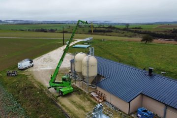 Installation de manutention pour silo à aliments de poules pondeuses